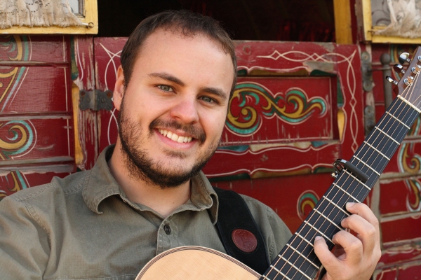 Andy McKee.jpg